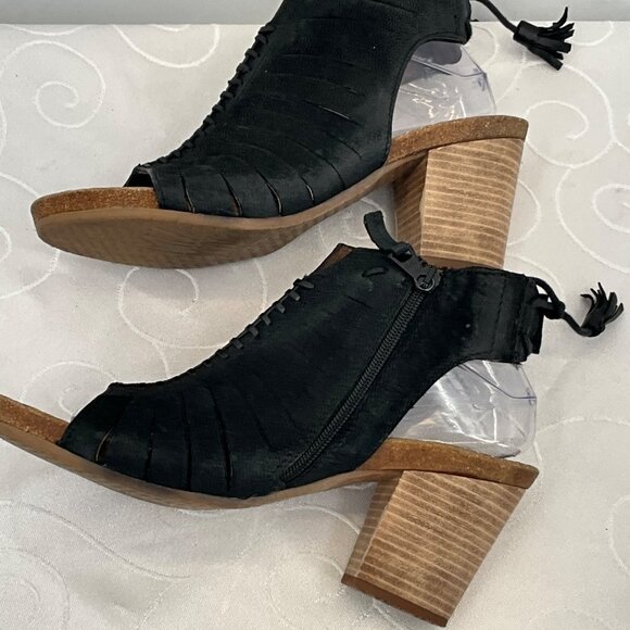 Miz Mooz Black Leather Heeled Sandals With Zipper Closure Size 40 Womens Europea - Picture 6 of 9